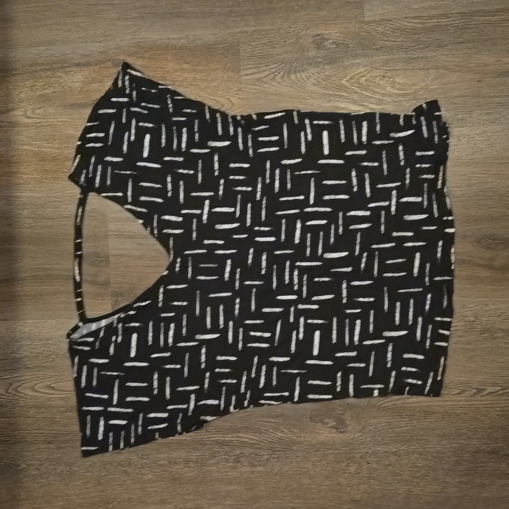 Black and White Short Sleeve Shirt